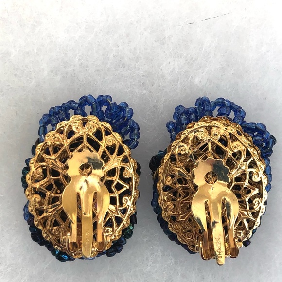Vintage blue rhinestone and seed bead clip on earrings - Picture 2 of 4